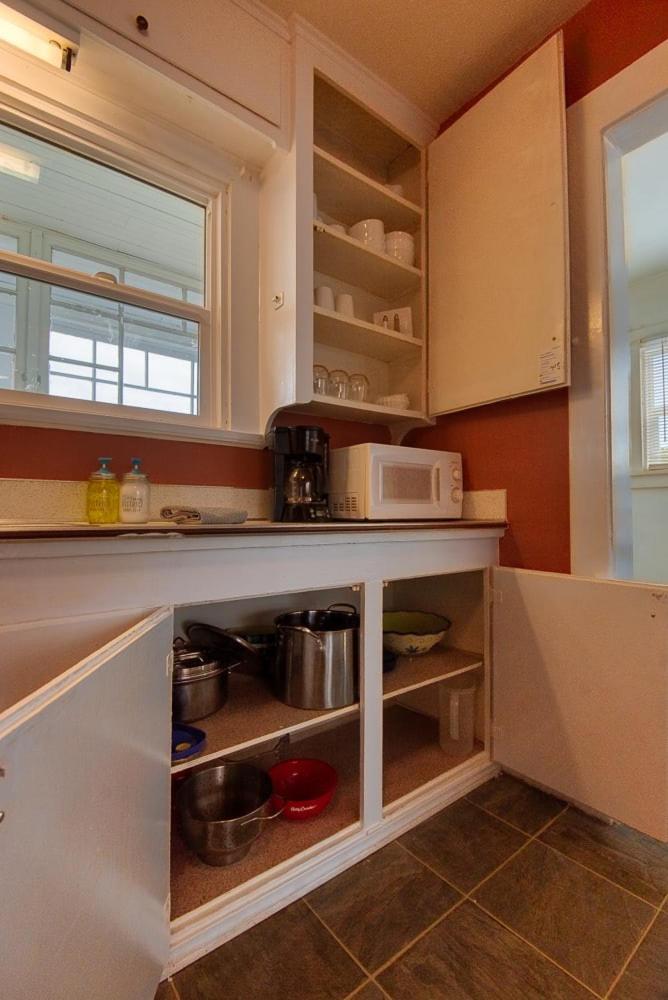 #Stayinmydistrict Heritage House Apt Coos Bay Eksteriør billede
