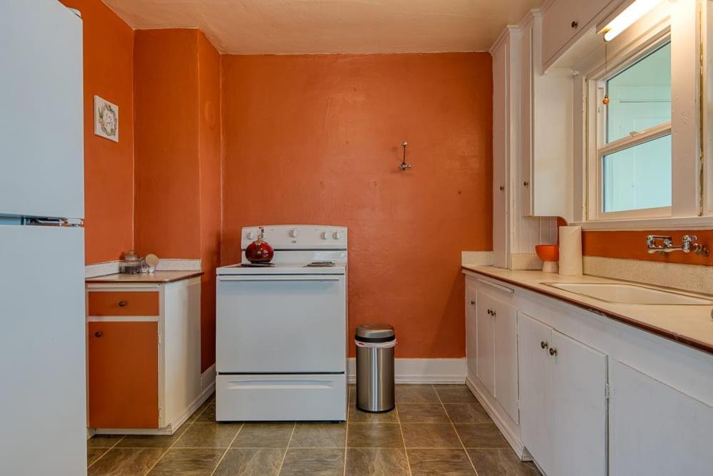 #Stayinmydistrict Heritage House Apt Coos Bay Eksteriør billede