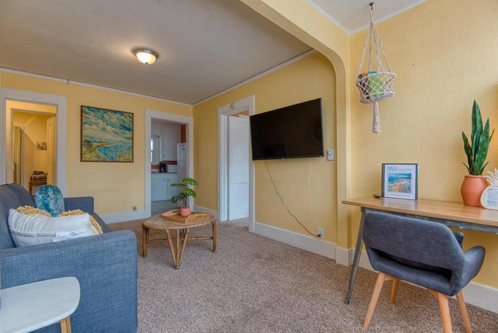 #Stayinmydistrict Heritage House Apt Coos Bay Eksteriør billede
